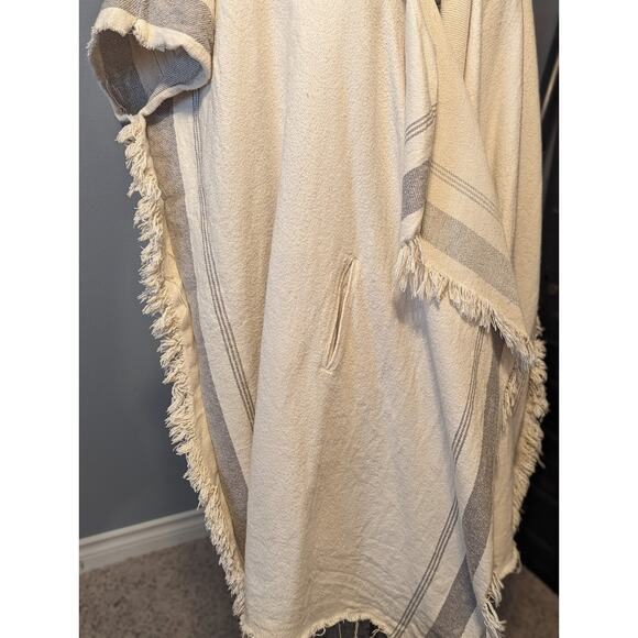 mes demoiselles paris unique poncho jacket, shawl jacket blanket w pockets - Picture 5 of 10